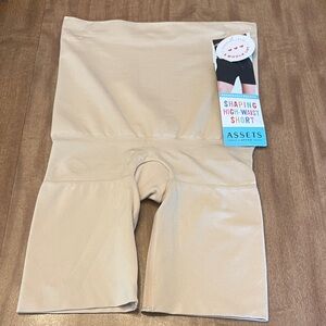 SPANX Assets Shaping High-Waist Shorts
